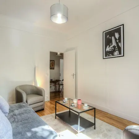 Boulevard Suchet Apartment *